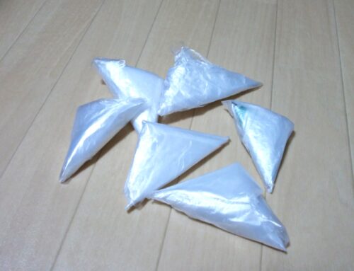 三角に折ったゴミ袋