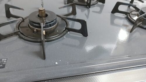 汚れを放置したガスコンロ