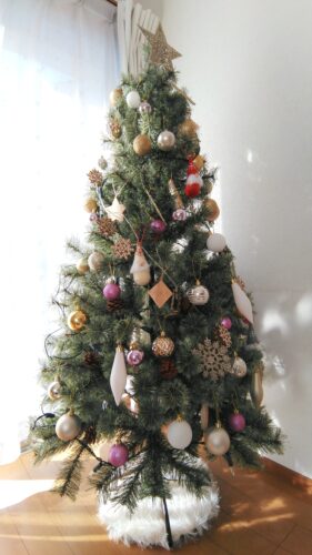 2023年に飾ったアルザスのクリスマスツリー